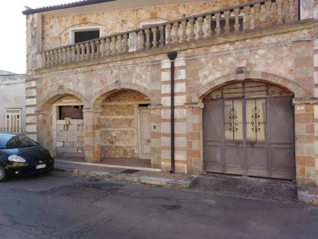 Villa in vendita a Cellino San Marco via Filippo Turati