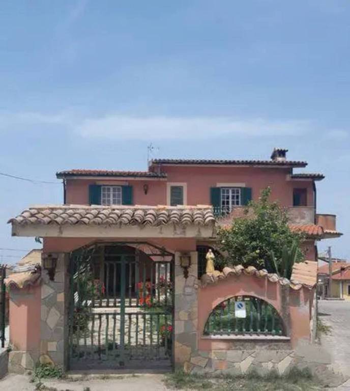 Villa in vendita a Cessaniti piazza Eletizia