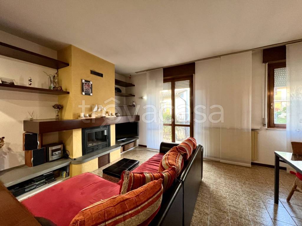 Appartamento in vendita a Nembro via Giacomo Puccini