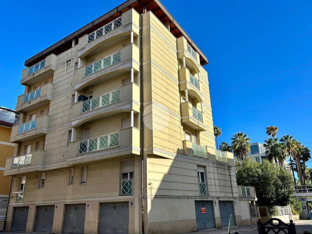 Appartamento in vendita a San Benedetto del Tronto via Gabriele Voltattorni, 125