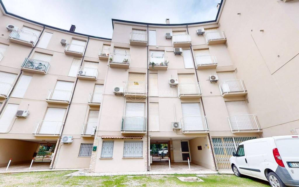 Appartamento in vendita a Comacchio viale Giosuè Carducci, Lido degli Estensi 154