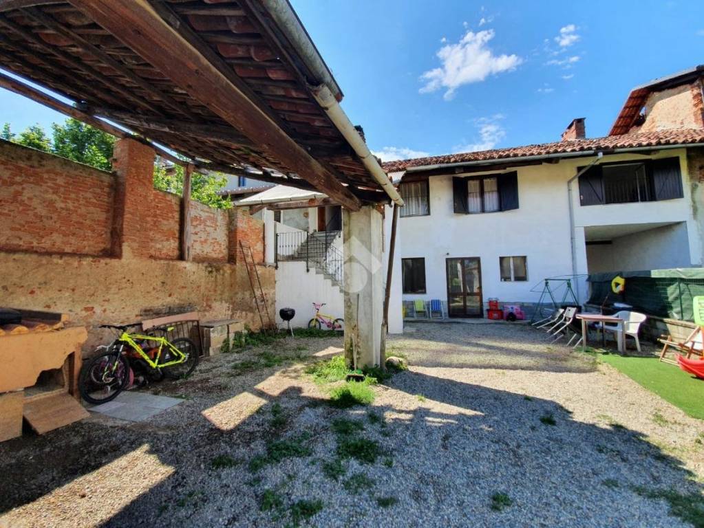 Casa Indipendente in vendita a Favria borgata Sant'Antonio, 7