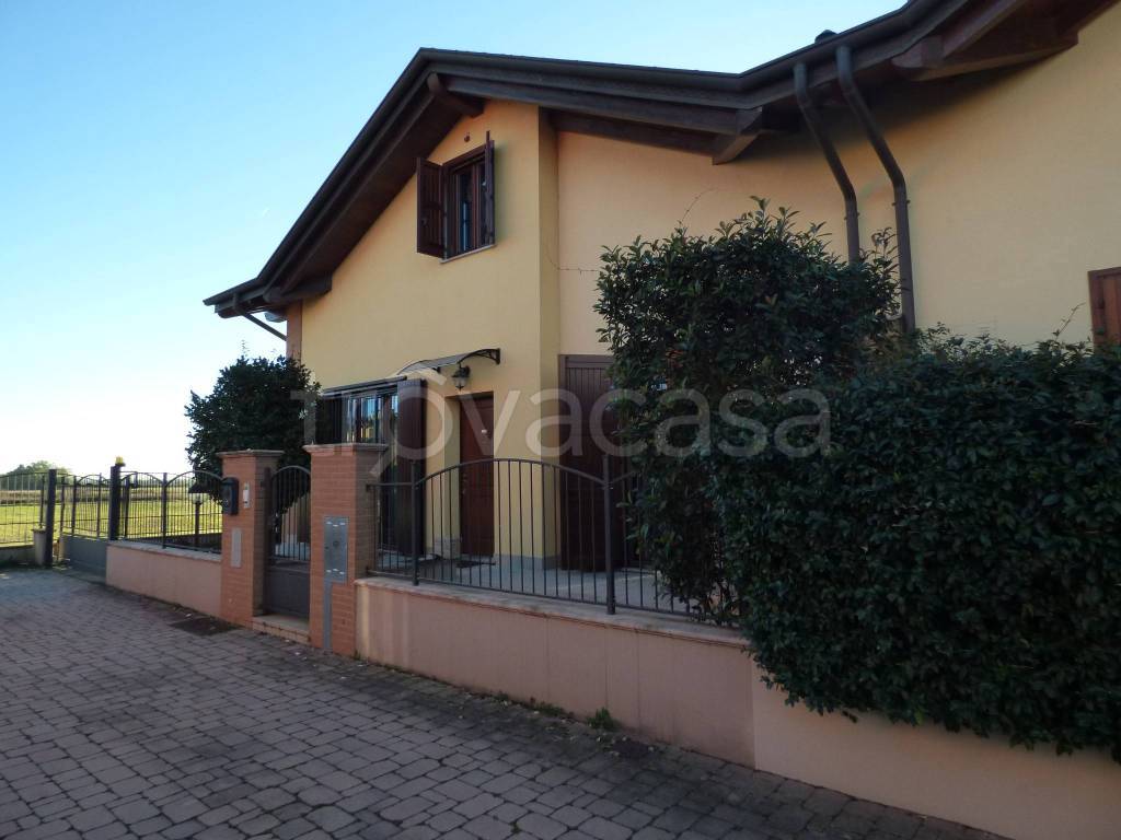 Villa in vendita a Cassolnovo via Caduti di Nassirya