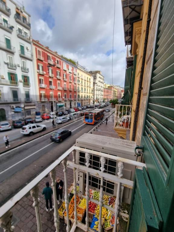 Appartamento in vendita a Napoli via Giordano Bruno