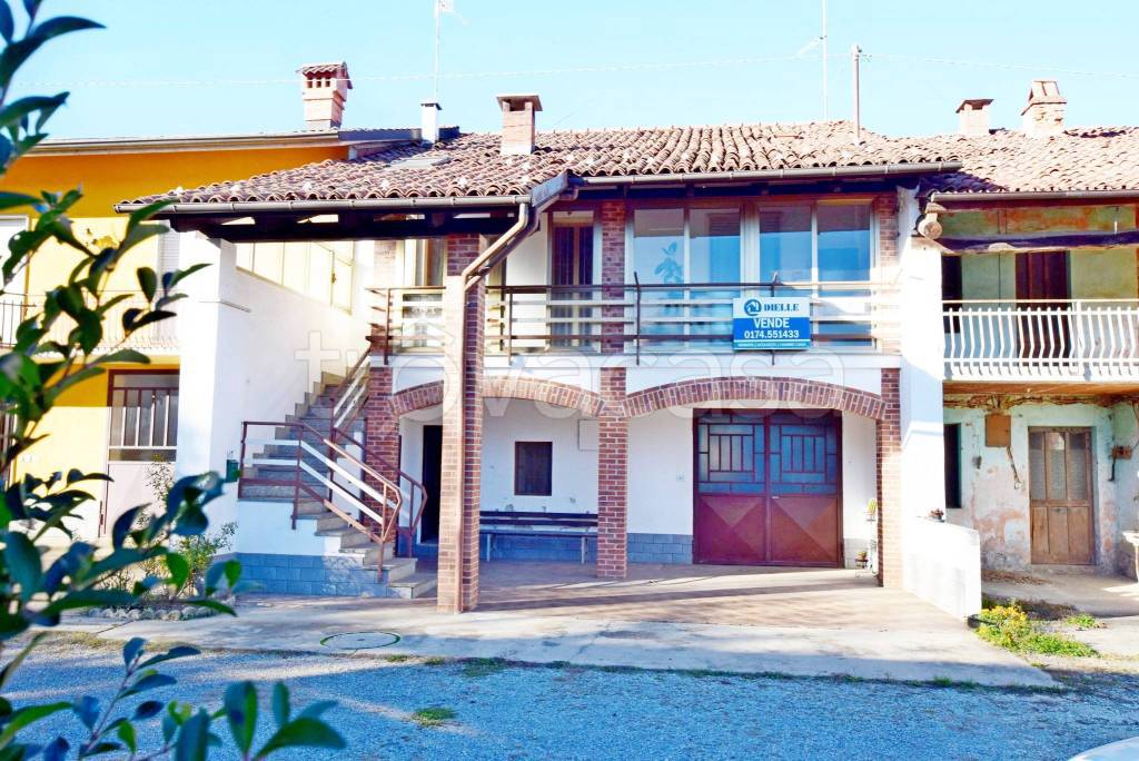 Casa Indipendente in vendita a Carrù strada Fiorenza, 17