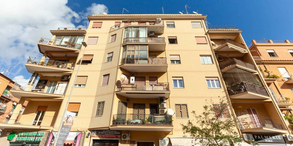 Appartamento in vendita a Roma viale Vasco De Gama, 58