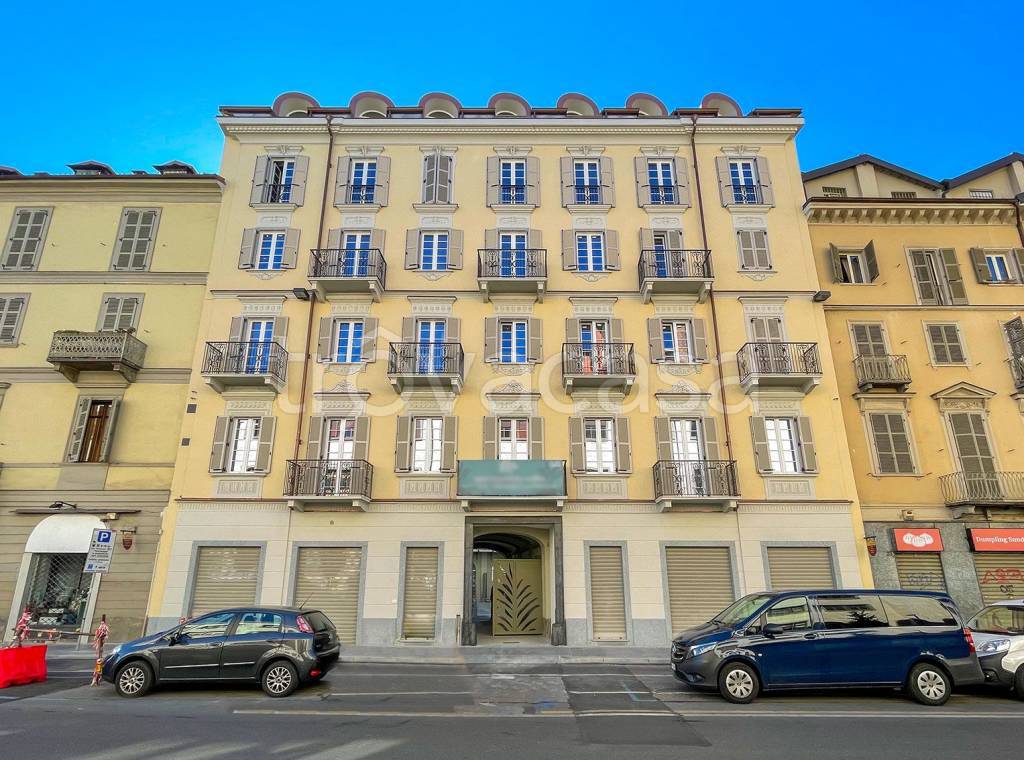 Appartamento in vendita a Torino via Nizza, 21