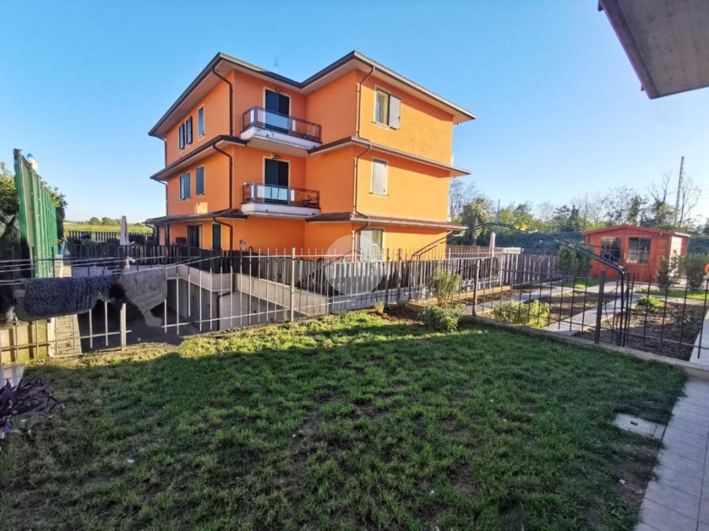 Appartamento in vendita a Palazzolo sull'Oglio via Bruno Parisio, 15