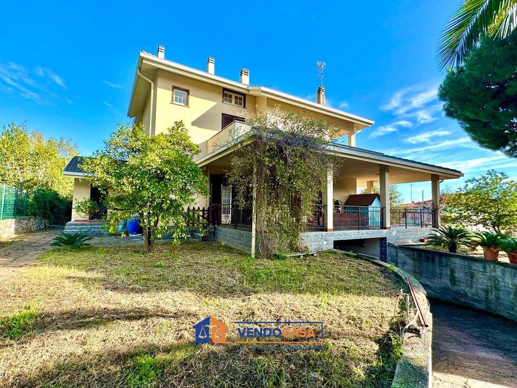Villa Bifamiliare in vendita a Loano viale Silvio Amico, 26