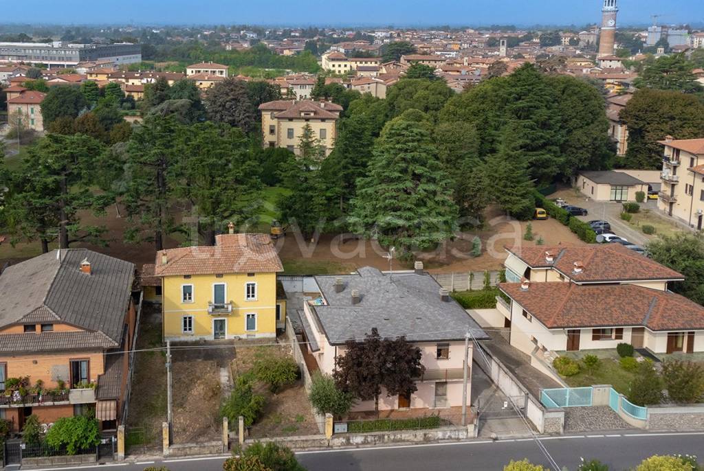Villa in vendita a Palazzolo sull'Oglio via San Rocco
