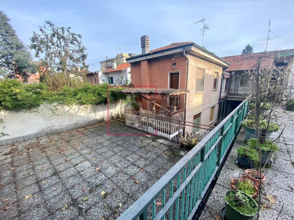 Appartamento in vendita a Legnano via Alessandro Manzoni, 49