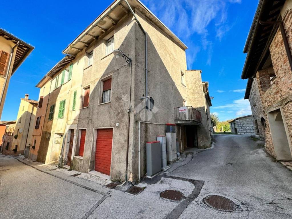 Casa Indipendente in vendita a Gualdo Tadino località Rigali