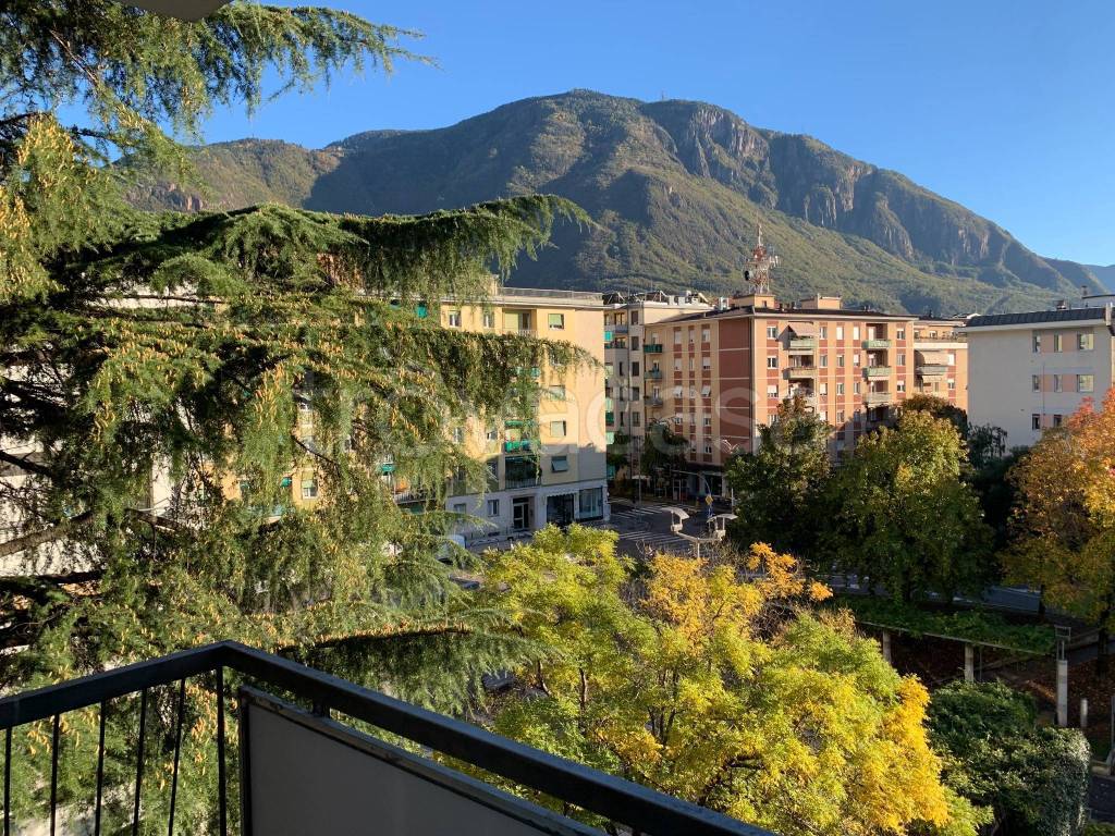 Appartamento in vendita a Bolzano via della Visitazione