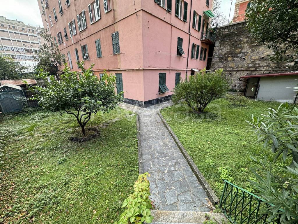 Appartamento in vendita a Genova viale Aspromonte