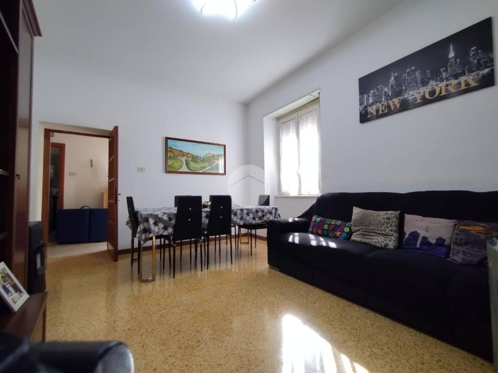 Appartamento in vendita a Terni largo Ottaviani, 2