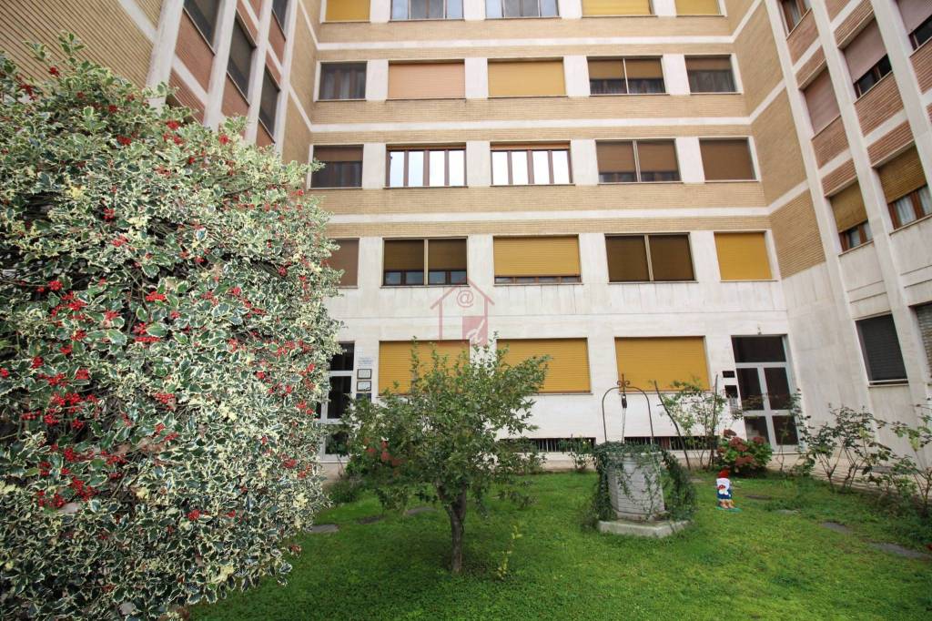 Appartamento in affitto a Vercelli via Antonio Borgogna, 3