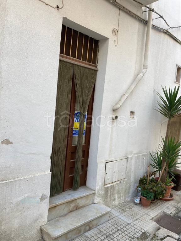 Casa Indipendente in vendita a Ceglie Messapica via Vico II Colucci