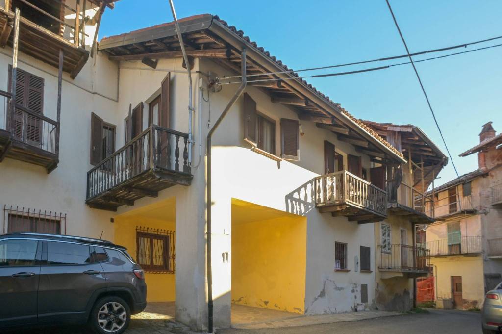 Villa in vendita a Masserano frazione Rongio Superiore, 113
