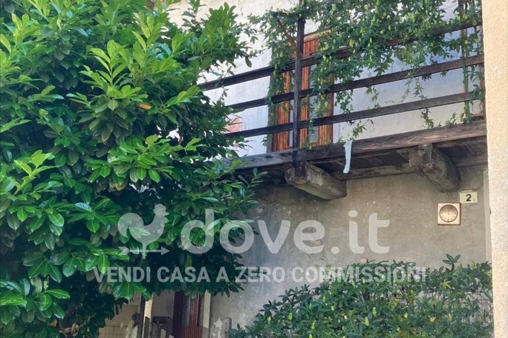 Casale in vendita a Brezzo di Bedero via Repubblica, 2 l