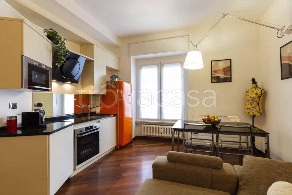 Appartamento in affitto a Milano via California