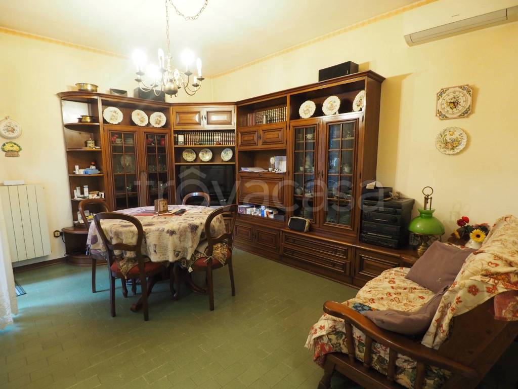 Appartamento in vendita a Trieste via Giacomo Puccini, 80