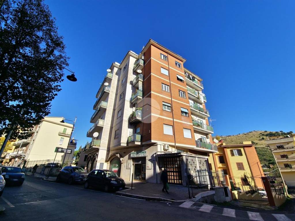 Appartamento in vendita a Tivoli via Empolitana, 181