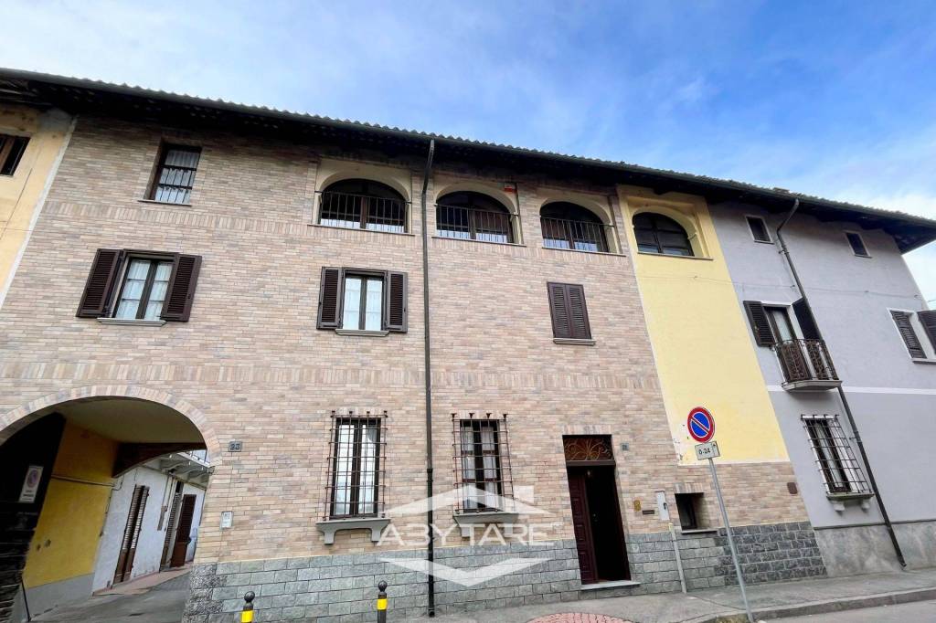 Casa Indipendente in vendita a Carignano via San Remigio, 25