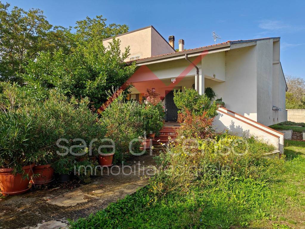Villa in vendita a Sulmona via Torrone