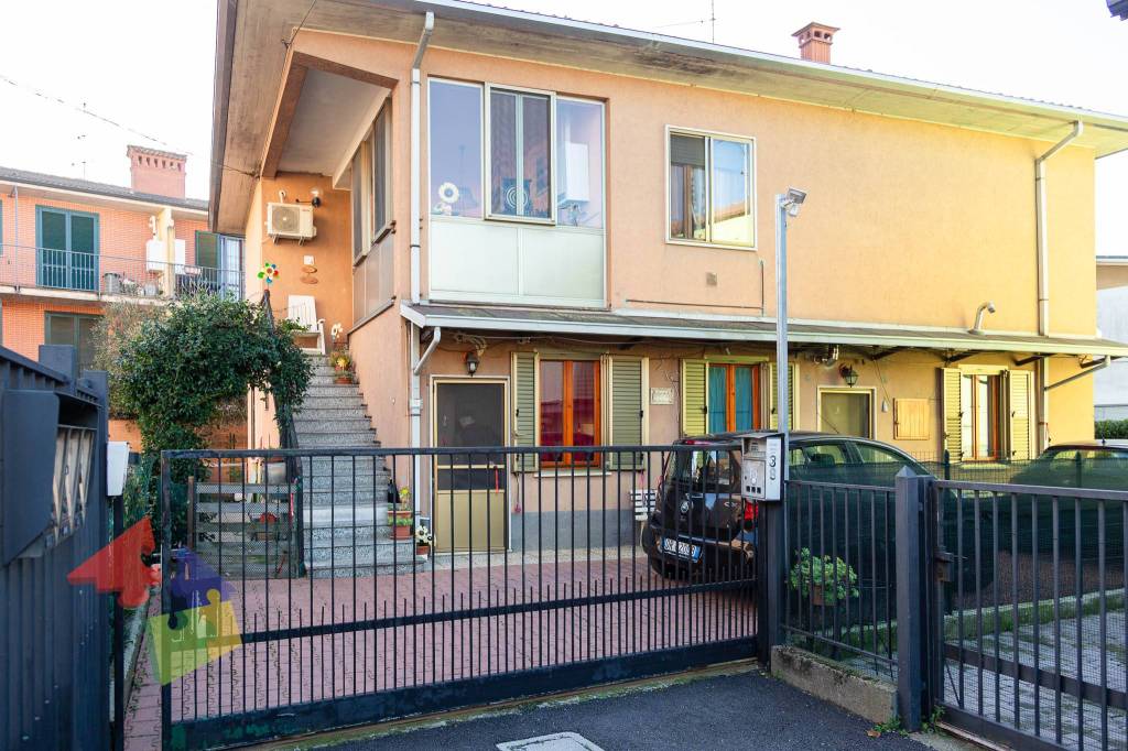 Appartamento in vendita a Bereguardo via Sant'Antonio, 1