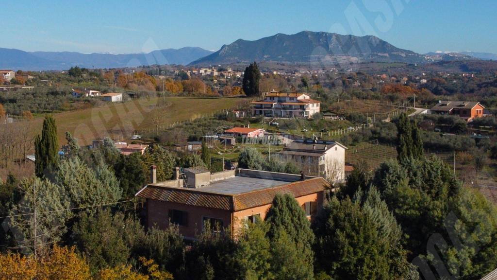 Villa in vendita a Mazzano Romano via per calcata