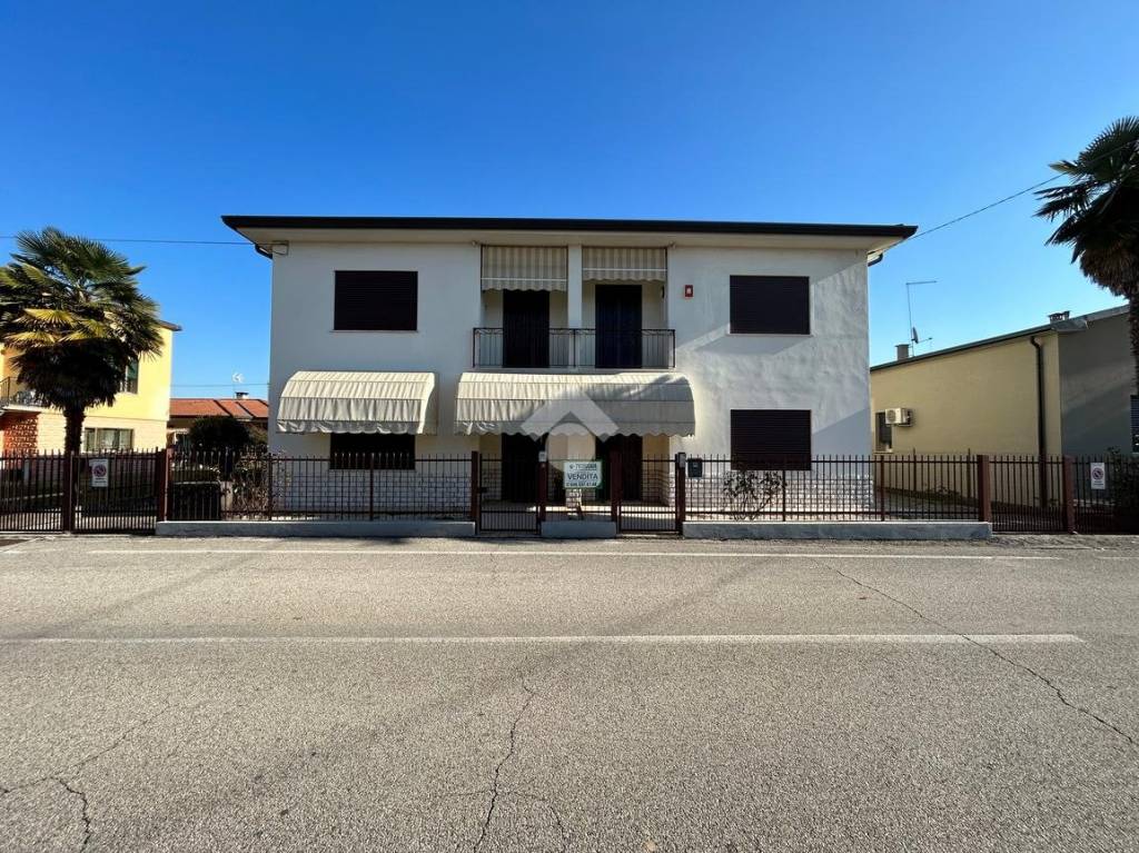 Villa Bifamiliare in vendita a Tombolo