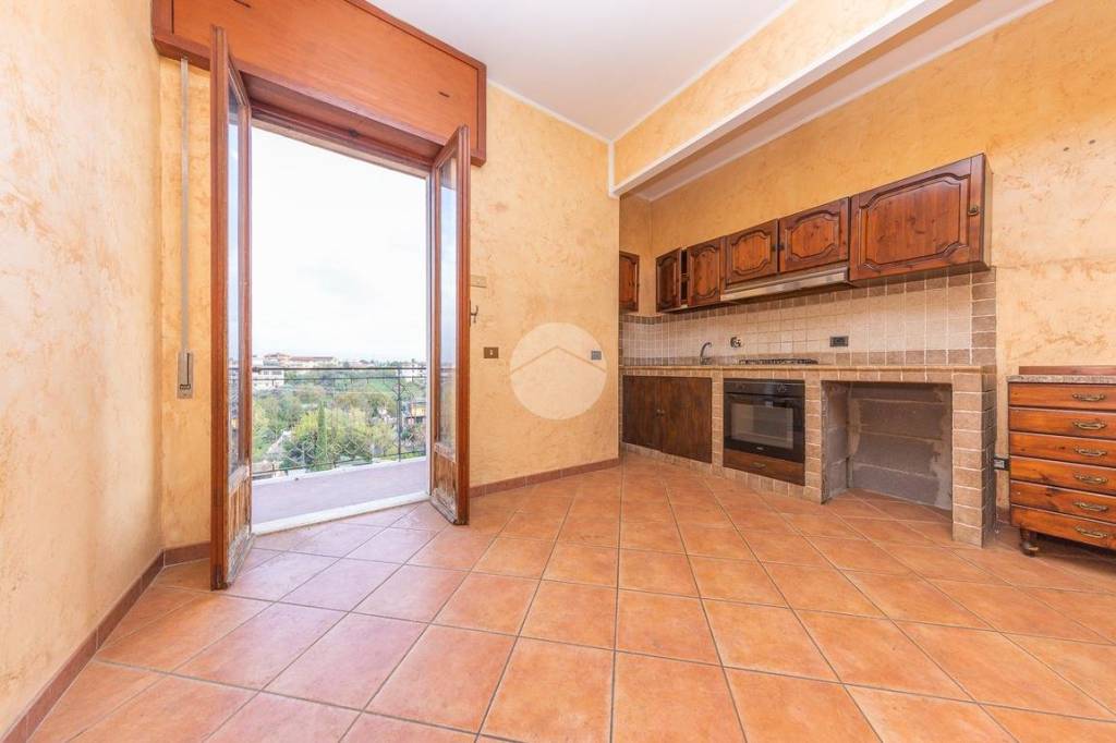 Appartamento in vendita a Roma via di lunghezza, 1