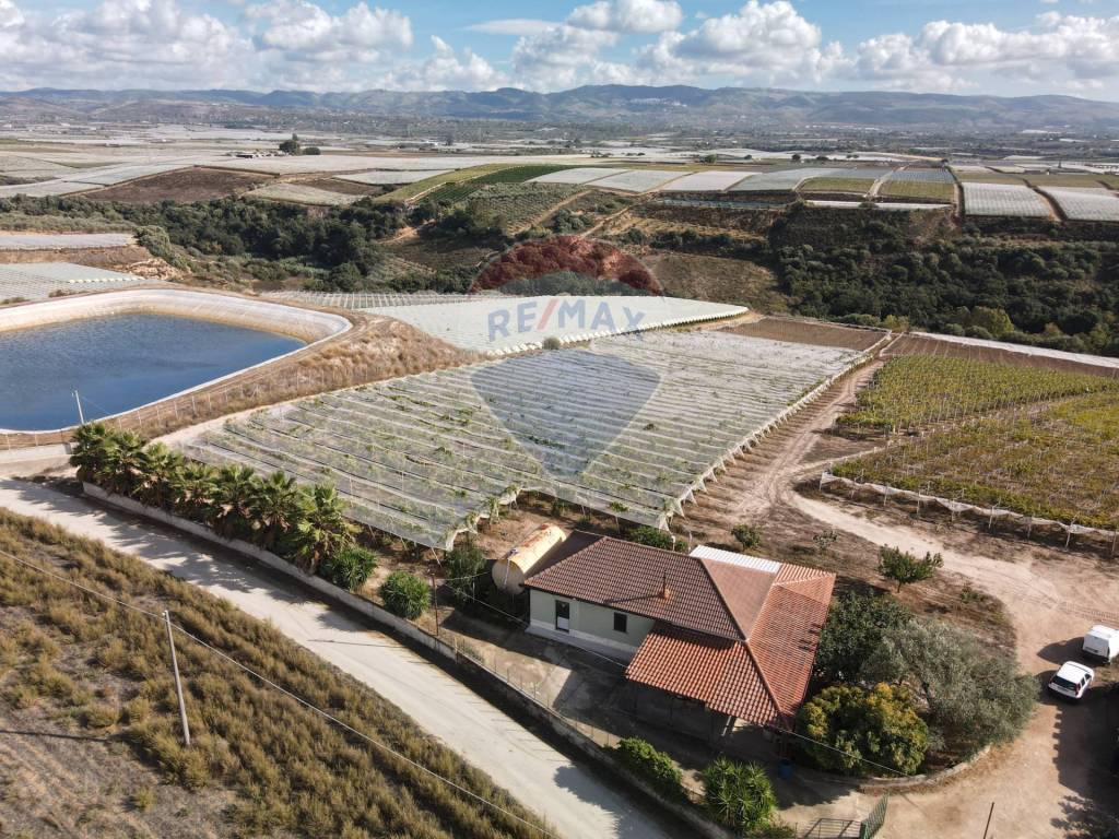 Azienda Agricola in vendita a Chiaramonte Gulfi contrada mazzarronello, snc