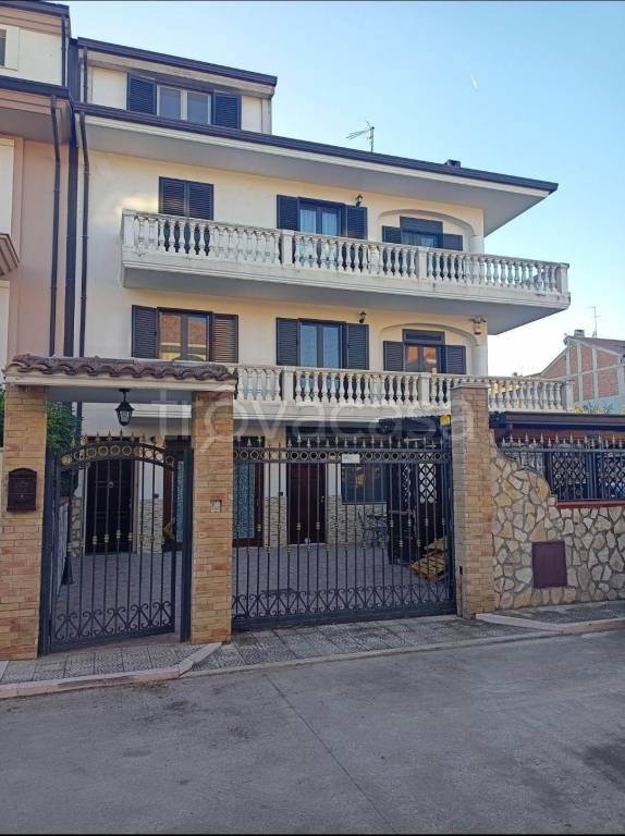 Villa Bifamiliare in in vendita da privato a San Paolo di Civitate via Magnati, 2