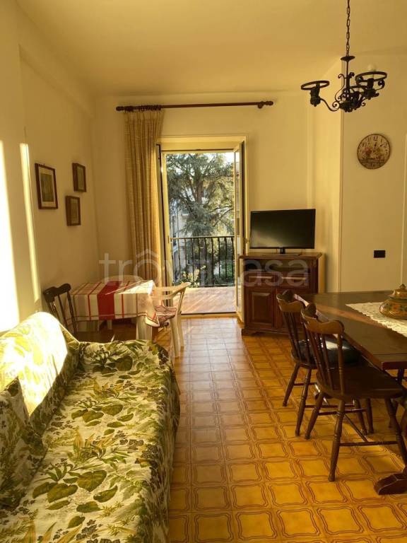 Appartamento in vendita a Sperlonga via Valle
