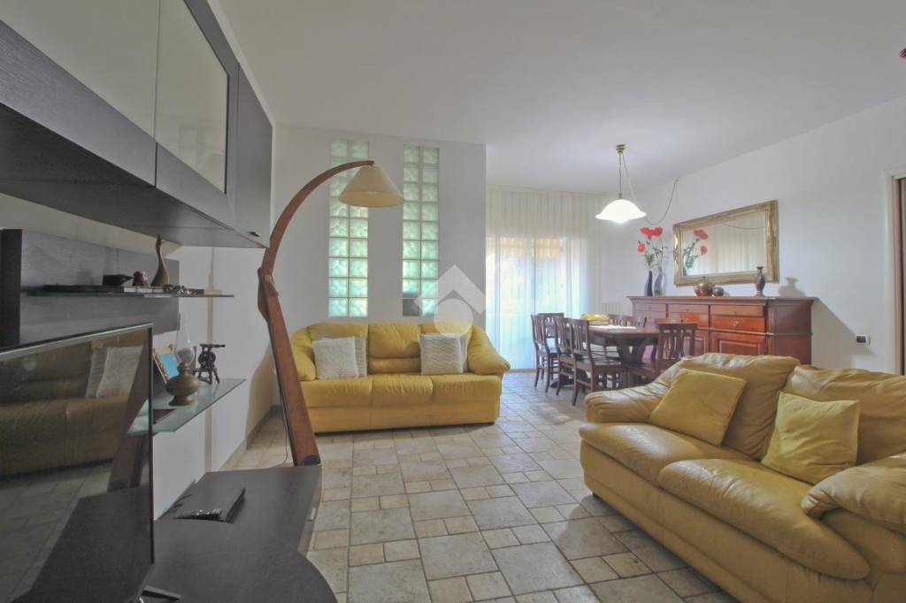 Appartamento in vendita a Giulianova via ss16, 130