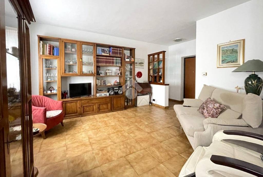 Appartamento in vendita a Lomazzo via degli arconati, 40