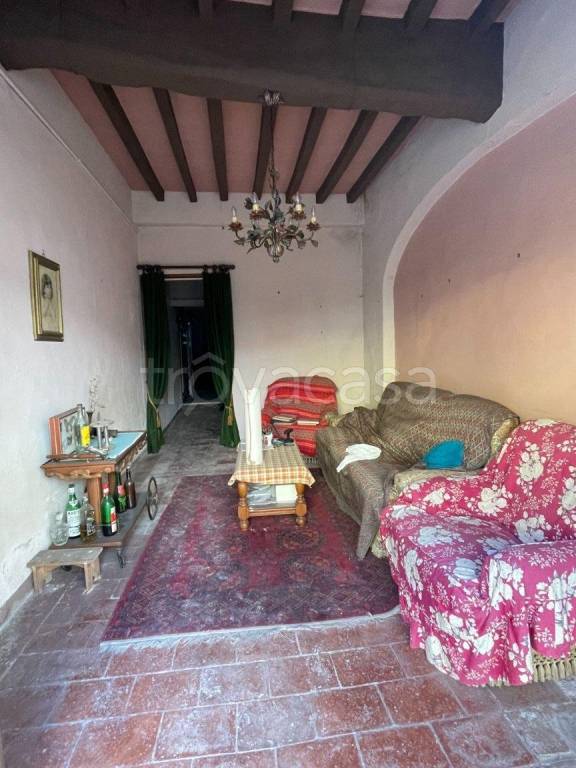 Casa Indipendente in vendita a Borgonovo Val Tidone via Roma