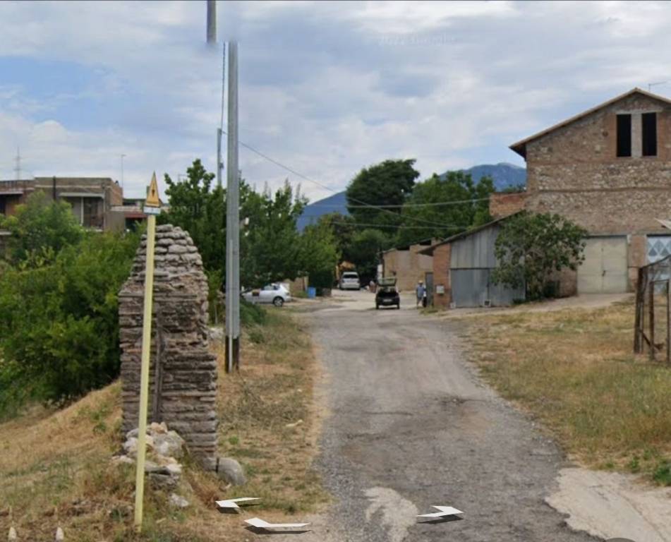 Casale in in vendita da privato a Guidonia Montecelio strada per Sant'Angelo Romano, 26