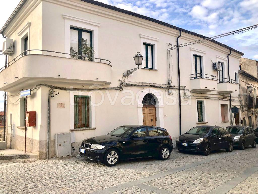 Villa Bifamiliare in in vendita da privato a Roccella Ionica via Umberto I, 111
