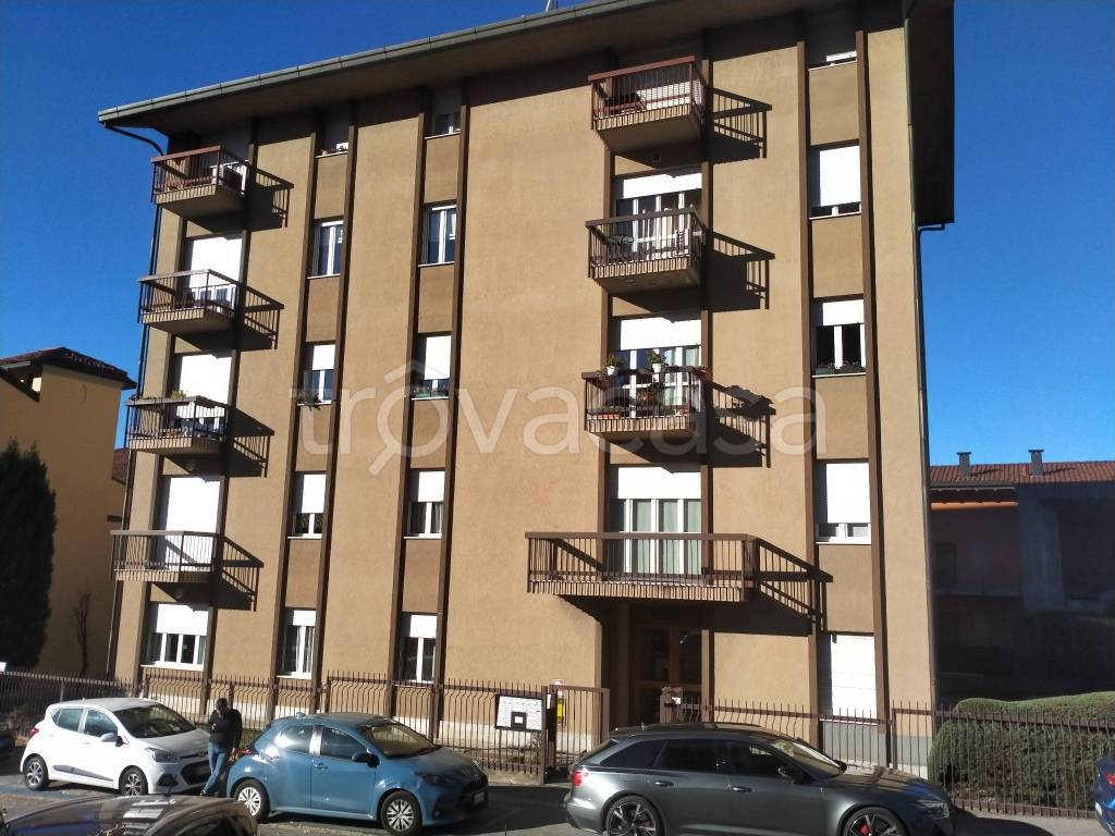 Appartamento in vendita a Cantù via Fratelli Galimberti, 4