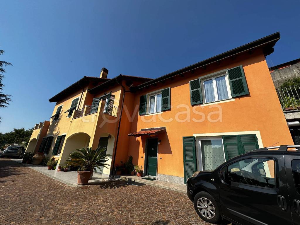 Villa in vendita a Campomorone via Primo Cavallieri