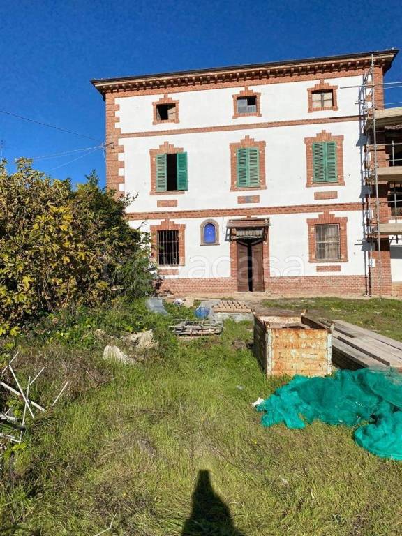 Casa Indipendente in vendita a Ponzano Monferrato via venda, 3