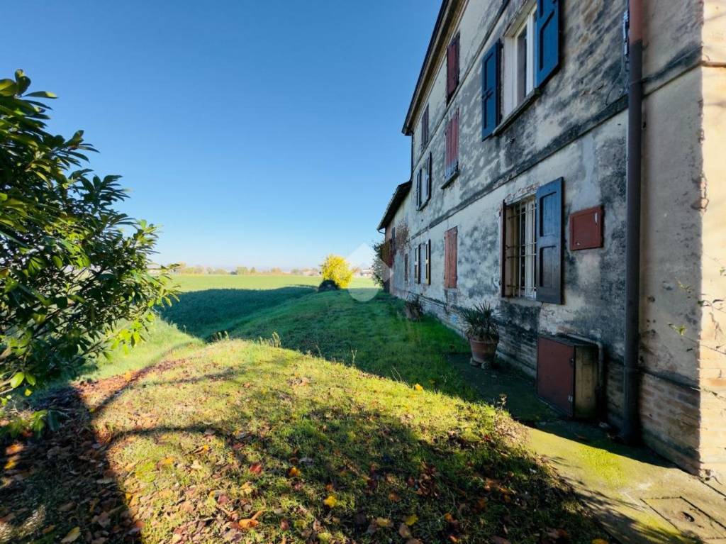 Casa Indipendente in vendita a Poviglio via Parma, 1