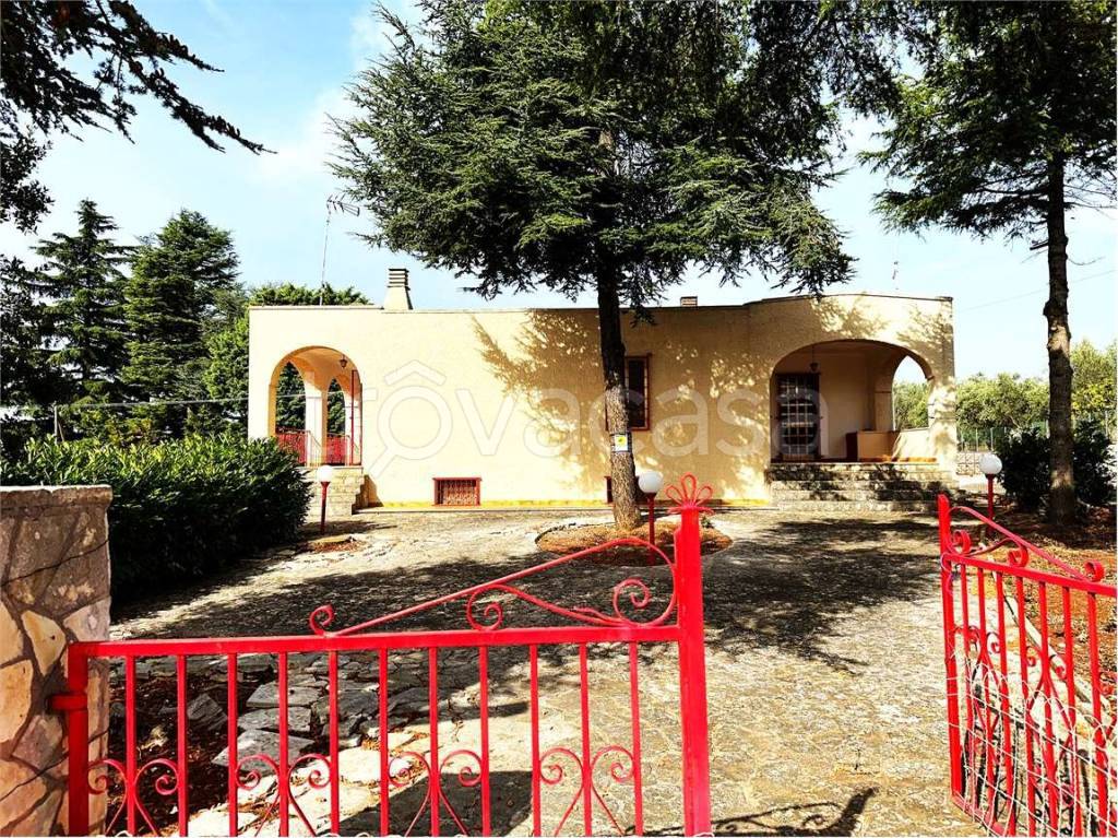 Villa Bifamiliare in vendita a Fasano viale delle Viti