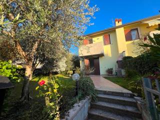 Villa a schiera in affitto a lazise 