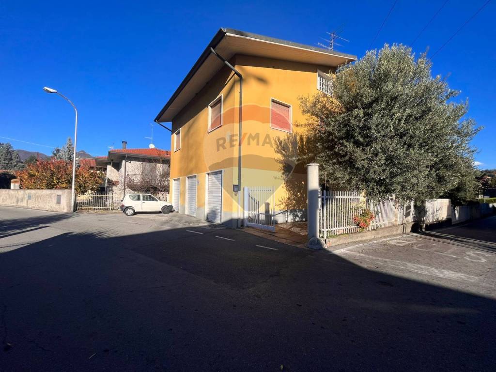 Villa in vendita a Ranica via Viandasso, 29