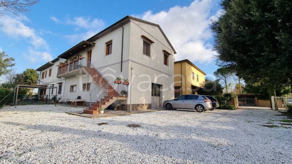 Casale in vendita a Collesalvetti via Roma, 96A