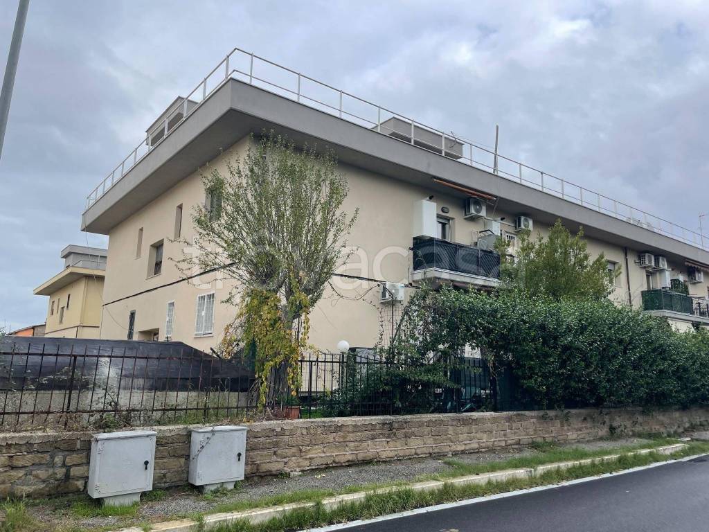 Appartamento in vendita a Tivoli via Giuseppe Gioachino Belli, 23