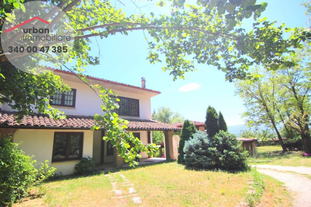 Villa in vendita a L'Aquila strada Statale 80